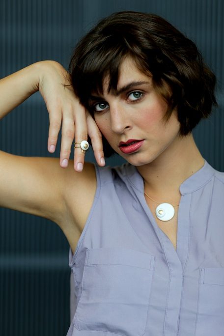 Make Up und Styling für kommerzielle Schmuckaufnahmen Professionelles Werbestyling und Make-Up für ein Schmuck-Fotoshooting in Berlin